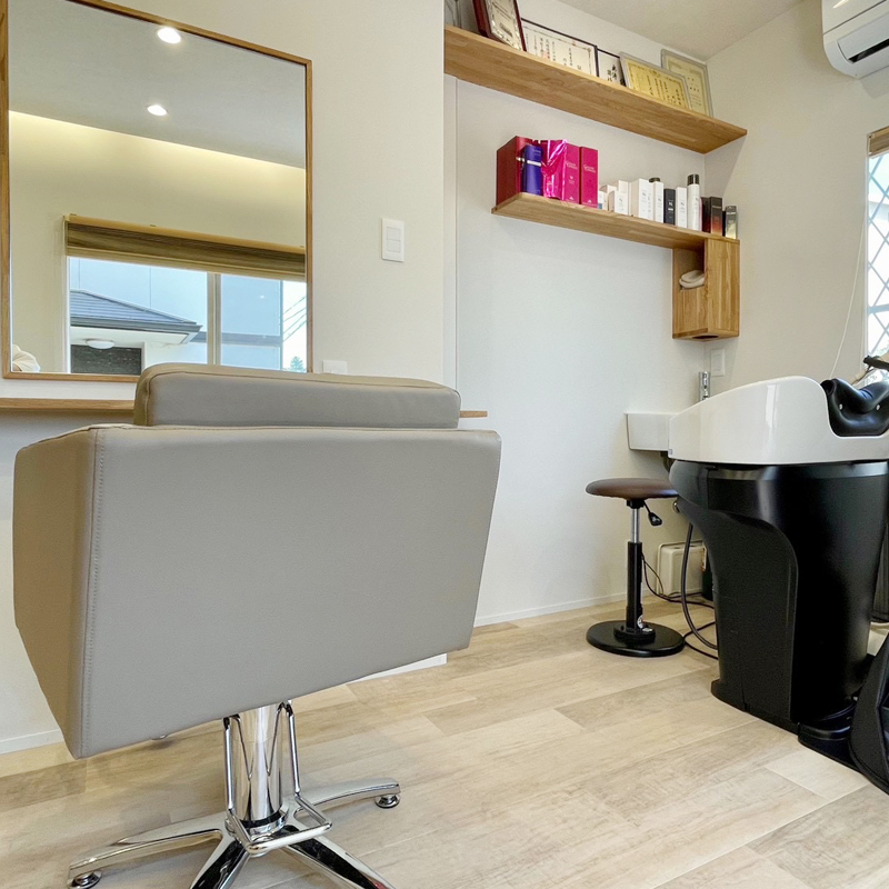 サロンの内観